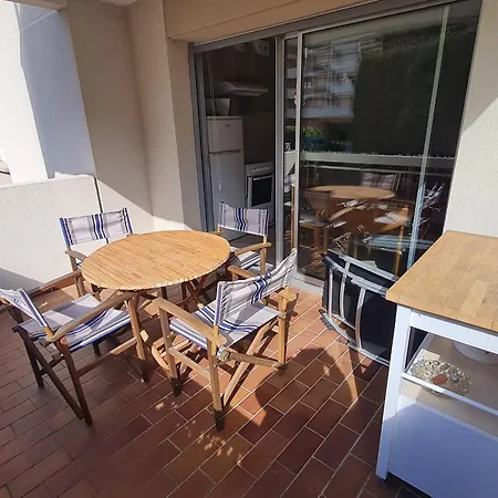 Coin-nuit Avec Balcon Et Parking A - Fr-1-780-41 Apartment