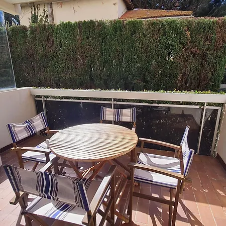 Coin-nuit Avec Balcon Et Parking à - Fr-1-780-41 Appartement Sainte-Maxime