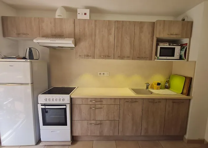 Coin-nuit Avec Balcon Et Parking A - Fr-1-780-41